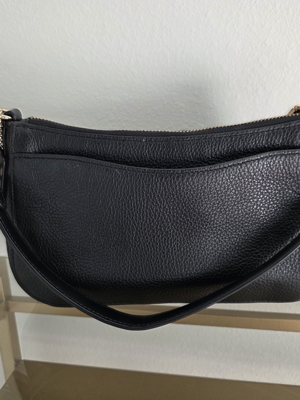 Coach Black Leather Shoulder Bag with Gold Horse & Carriage Logo - Picture 3 of 8